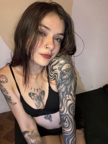 Emily OnlyFans gratuit
